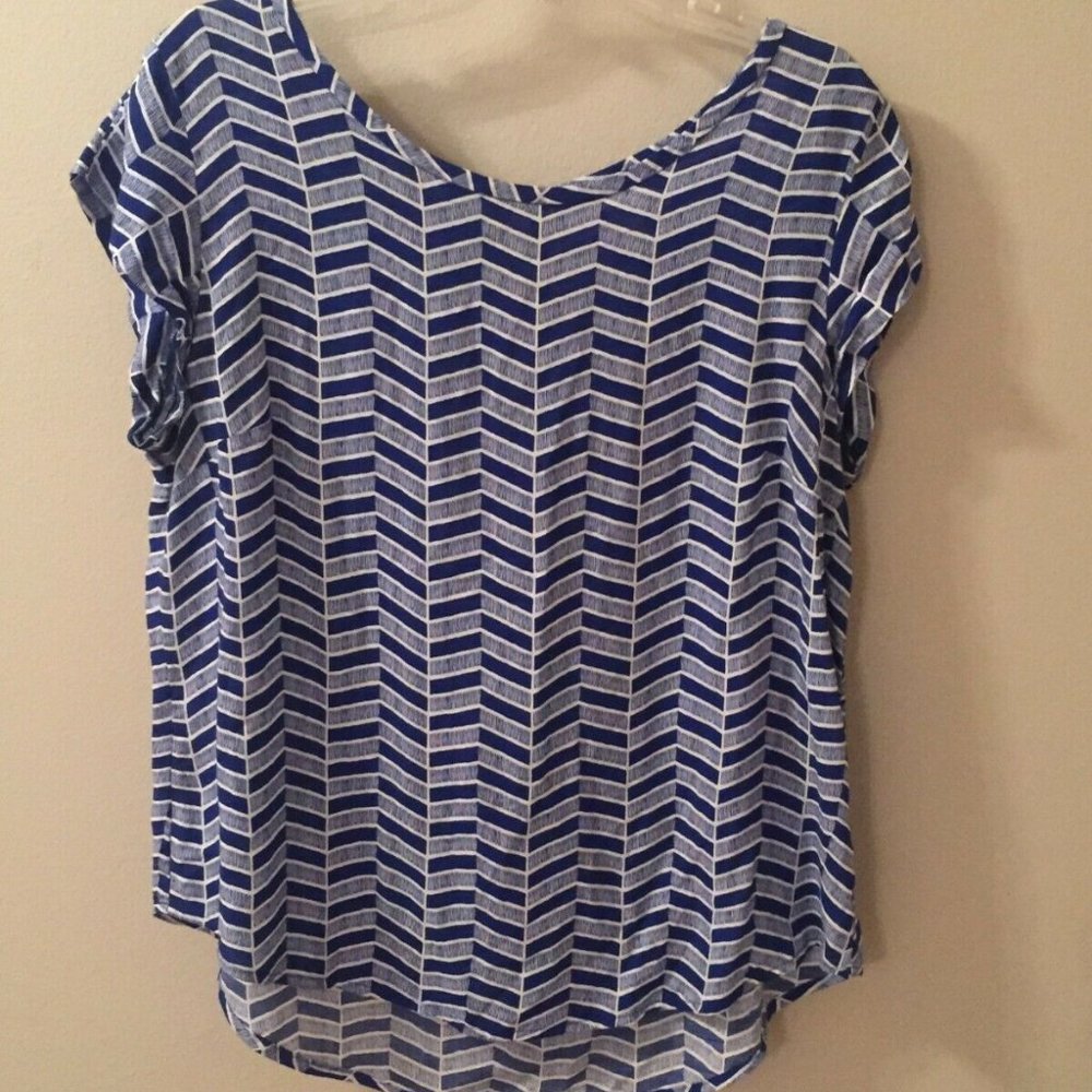 Blue/White Loose Top L Stylus Geometric Hi-Lo